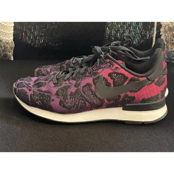 Nike  Womens Internationalist Athletic Black US 6 Lace-Up Sneakers Colorful - Picture 4 of 12